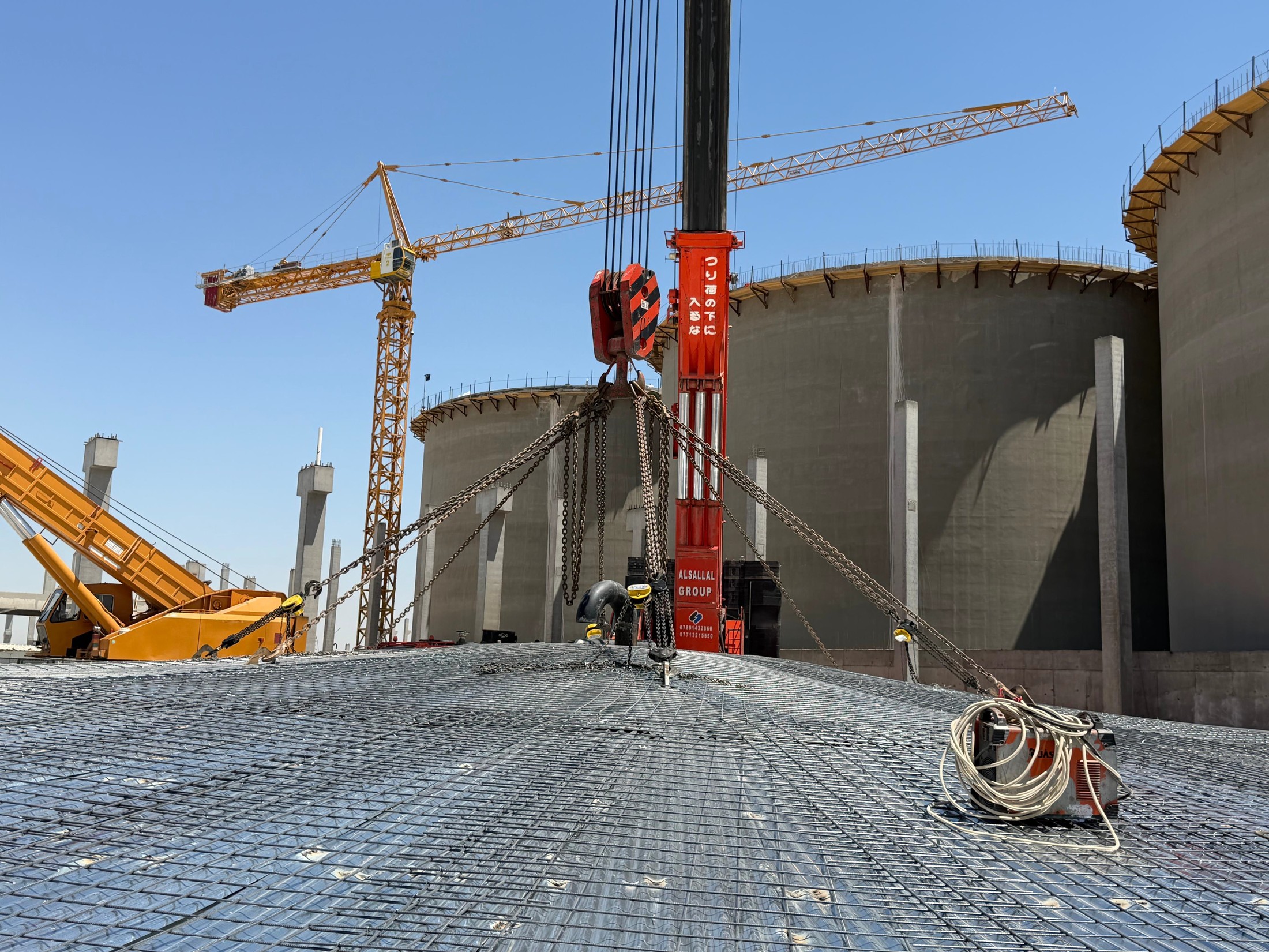 Al Sallal cranes on site